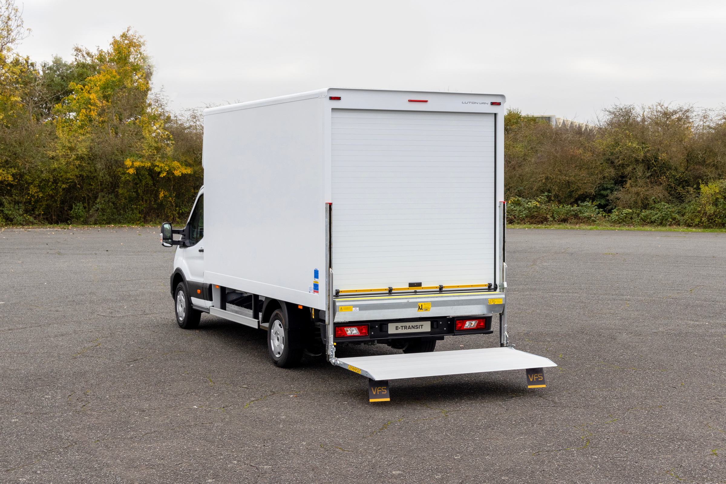 Luton Van with Tail-Lift